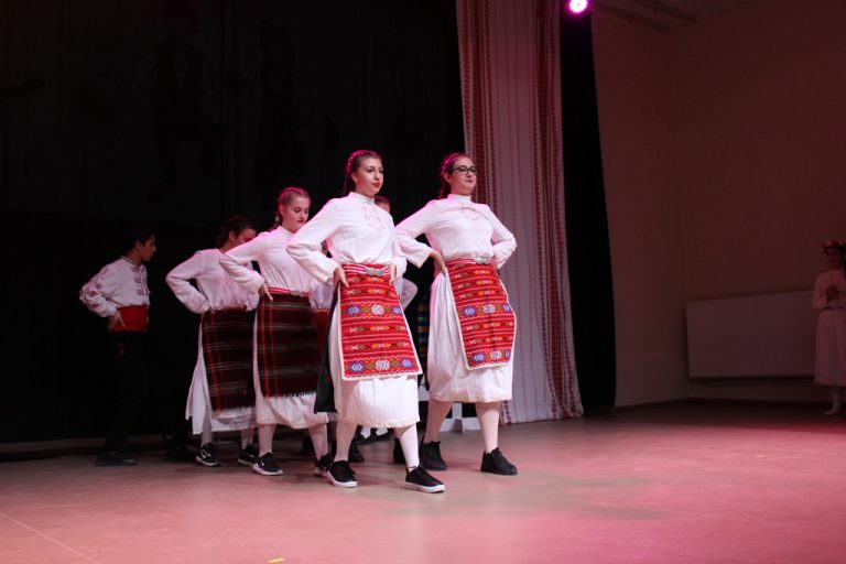 Съхранение и популяризиране на  българския фолклор чрез клуб по народни танци  в ПГСАГ “Ангел Попов”, гр. Велико Търново