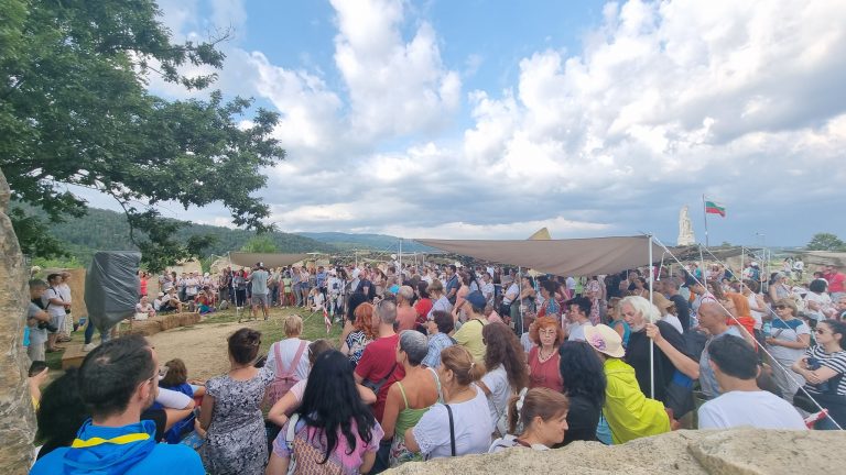 При голям успех премина второто издание на форума „Българският дух през вековете” в Раювци