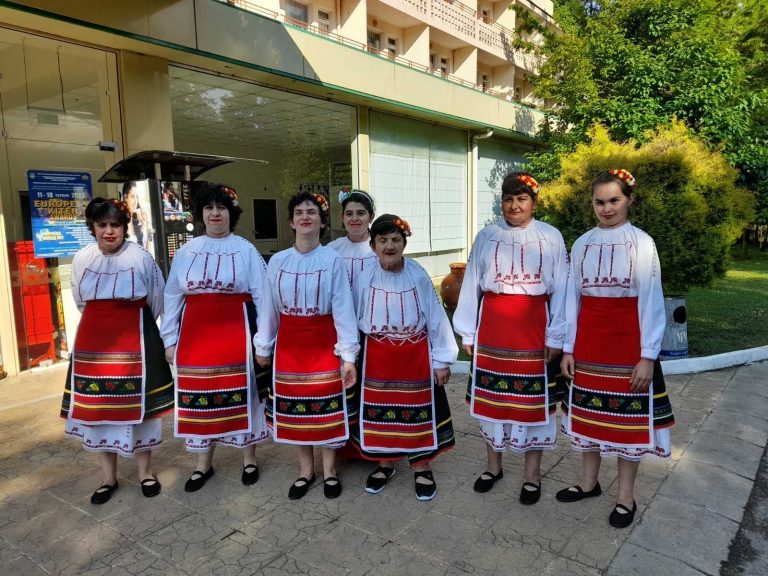 Социалните услуги за хора с увреждания спечелиха куп награди от конкурс в Китен