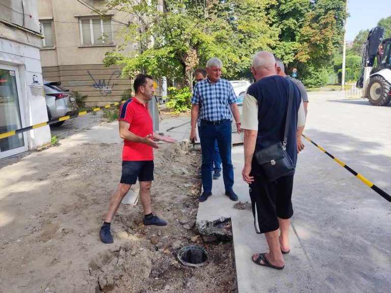 Новото кръгово на Летния театър разгневи собственици на имоти в района