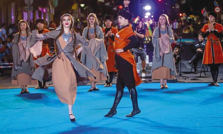 Горещи новини | Летящите грузинци пак ще се борят за най-добра група на Международния фолклорен фестивал