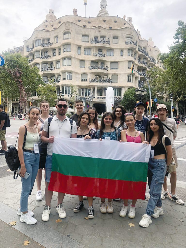 Общество | Ученици от ПГСАГ “Ангел Попов” бяха на двуседмична практика в Испания