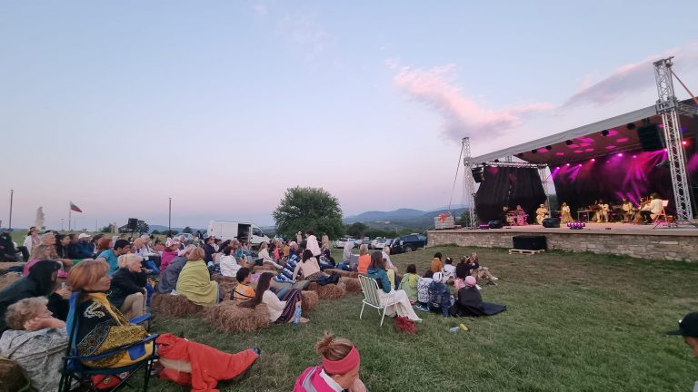 При голям успех премина второто издание на форума „Българският дух през вековете” в Раювци