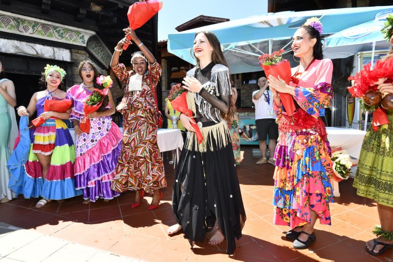 Фирузе Инан от Турция стана Мис Фестивал за втора поредна година