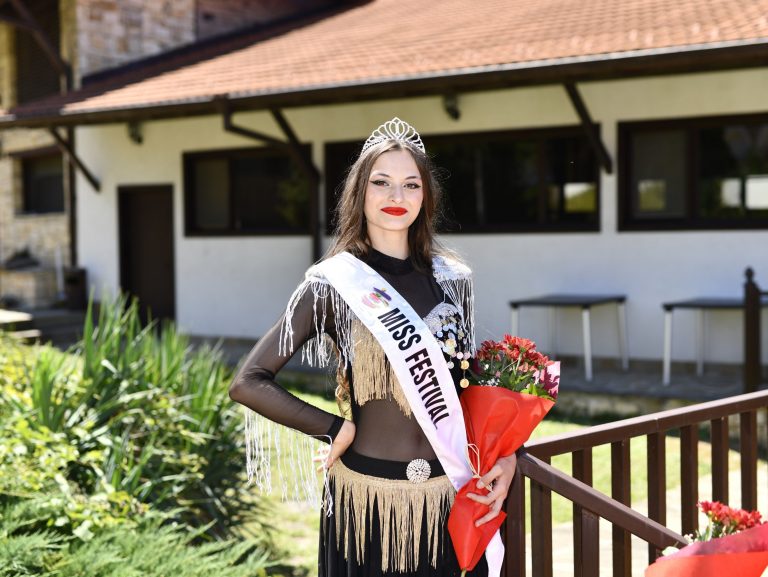 Горещи новини | Фирузе Инан от Турция стана Мис Фестивал за втора поредна година