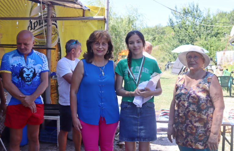 Горещи новини | В осмия Национален маратон „Добри Динев” в Лясковец за наградите се надпреварваха 29 плувци