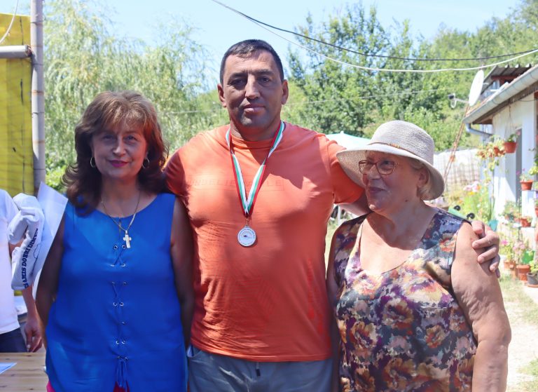 В осмия Национален маратон „Добри Динев” в Лясковец за наградите се надпреварваха 29 плувци