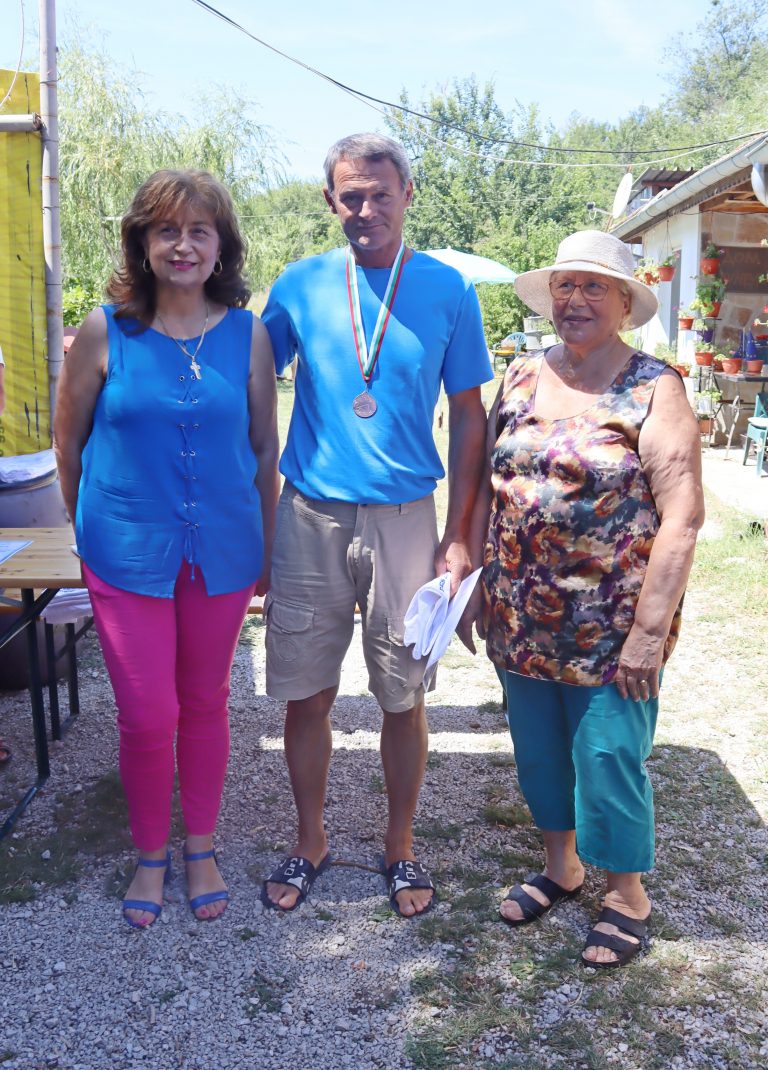 В осмия Национален маратон „Добри Динев” в Лясковец за наградите се надпреварваха 29 плувци
