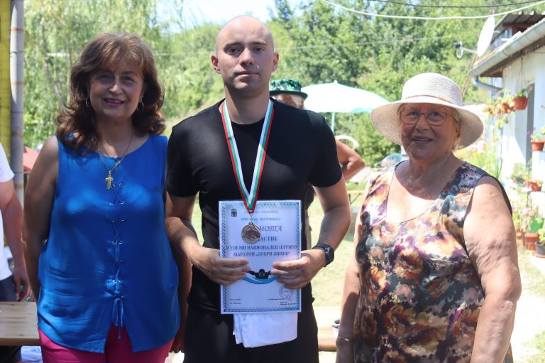 В осмия Национален маратон „Добри Динев” в Лясковец за наградите се надпреварваха 29 плувци