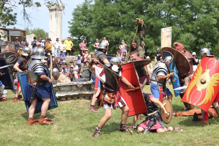 Горещи новини | Битки, ритуали, мода и занаяти от античността видяха посетителите на Никополис ад Иструм