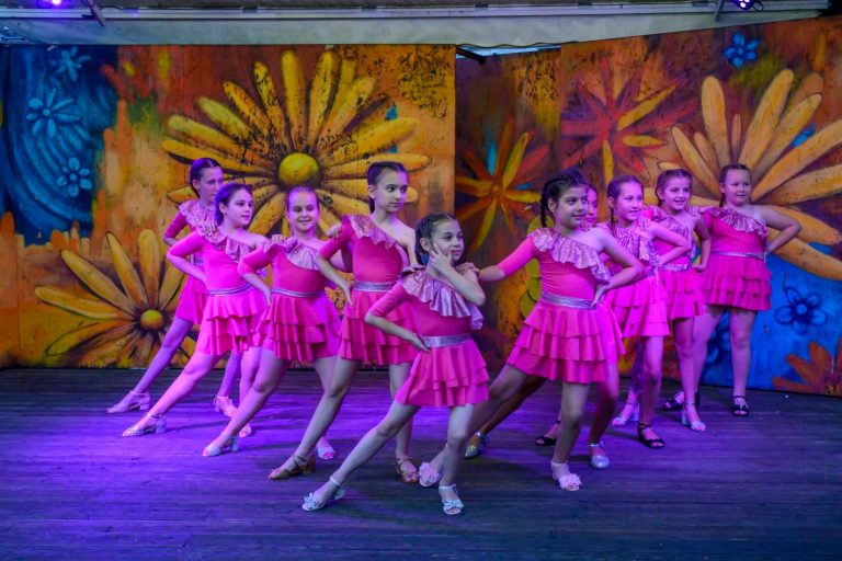 Кубинска звезда и най-новата българска латино група бяха част от фестивал във Велико Търново