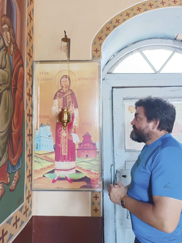 Общество | Икона на Филотея Търновска украси църква, в която 200 години са пазени мощите ѝ