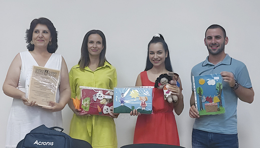 Общество | Педагогическият факултет изпрати уникални учебни средства на български неделни училища