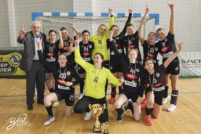 Атанас Атанасов – президент на ХК “Етър-64”: “Пирамидата при нас е сериозно изградена и титлите не са случайно”