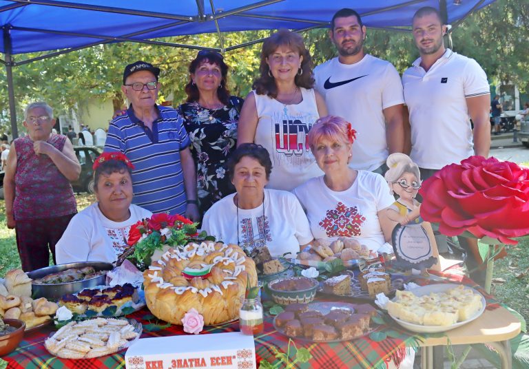 В тринадесетия фестивал „Пъстра трапеза“ кулинари от региона представиха 170 български гозби