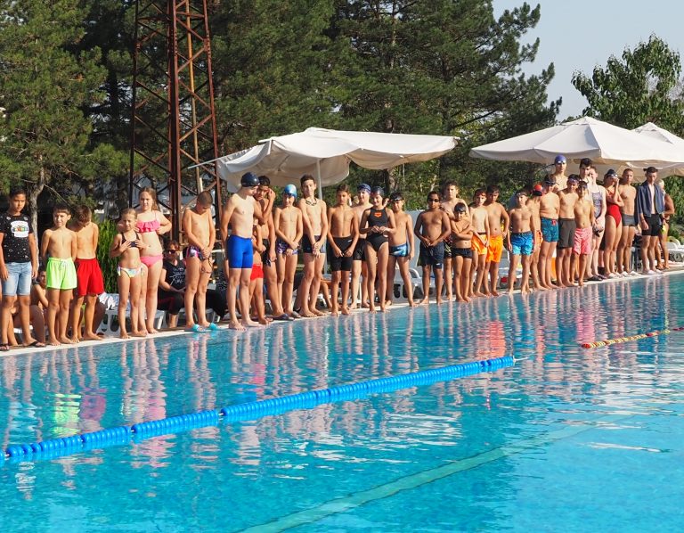 98 млади плувци участваха във втория турнир по плуване и водно спасяване в Полски Тръмбеш