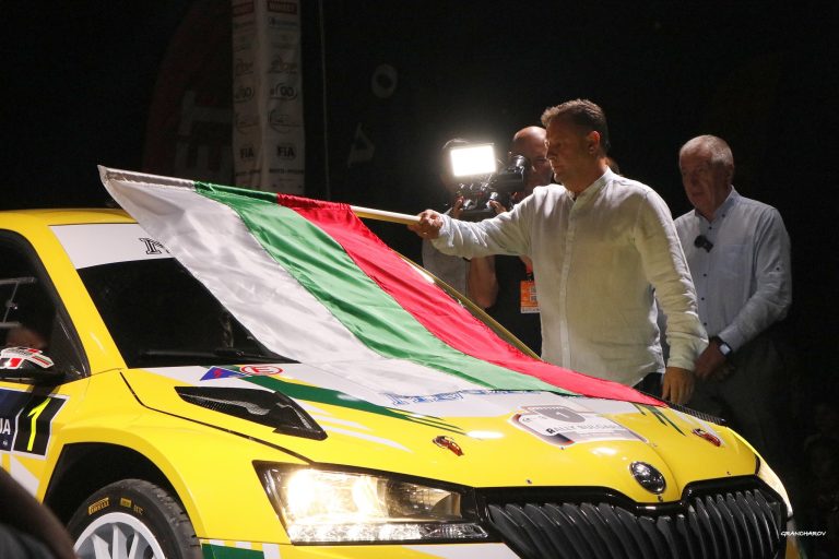 Откриха Рали България пред крепостта Царевец