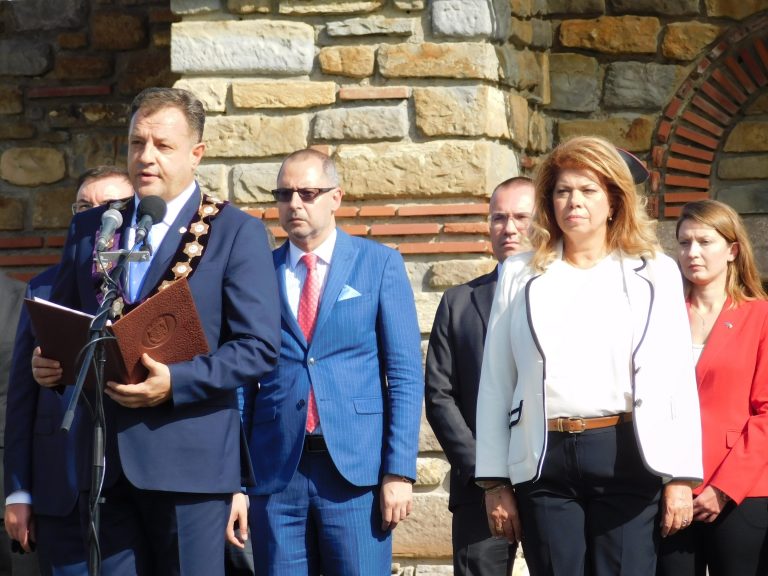 Велико Търново отбелязва 115 години Независимост на България (снимки)