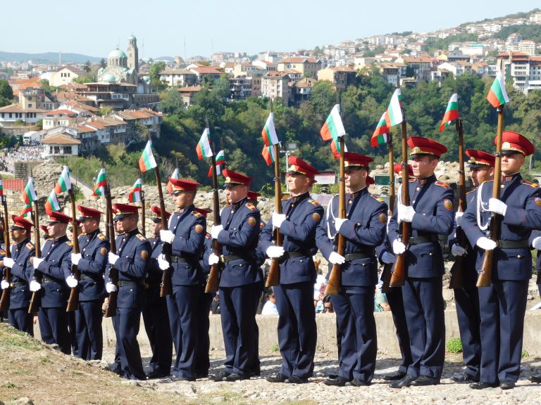 Велико Търново отбелязва 115 години Независимост на България (снимки)