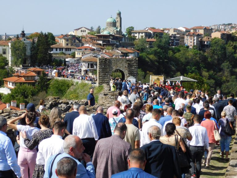 Велико Търново отбелязва 115 години Независимост на България (снимки)