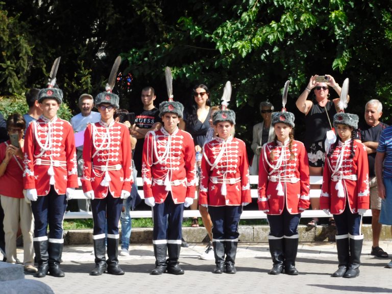 Велико Търново отбелязва 115 години Независимост на България (снимки)