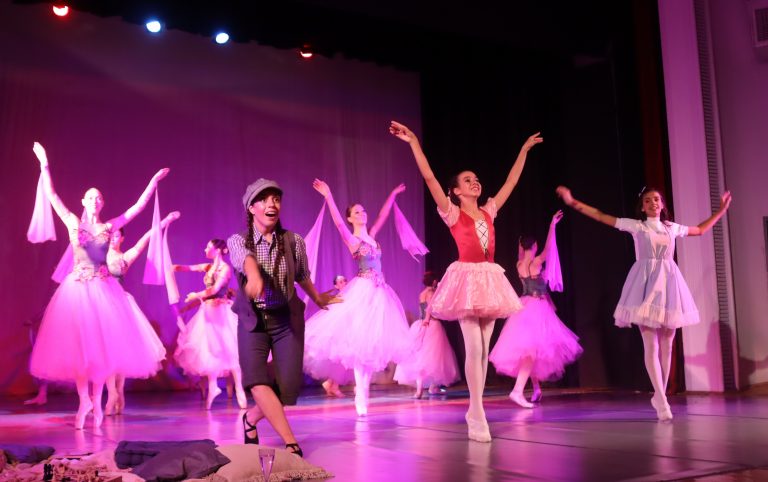 Прекрасен спектакъл представиха на лясковска сцена децата от търновския „Вирджиния Балет“