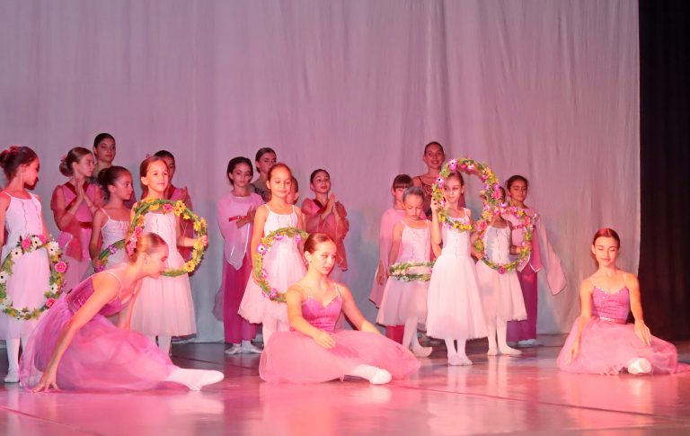 Прекрасен спектакъл представиха на лясковска сцена децата от търновския „Вирджиния Балет“