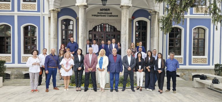 Кандидатите за съветници на ПП “Общество за нова България”: Да превърнем Трапезица в постоянно арт пространство