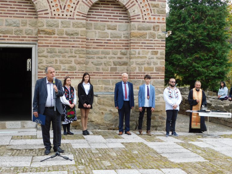 Проф. Пламен Джуров и проф. Ана Савова станаха носители на “Меча на Асеневци”