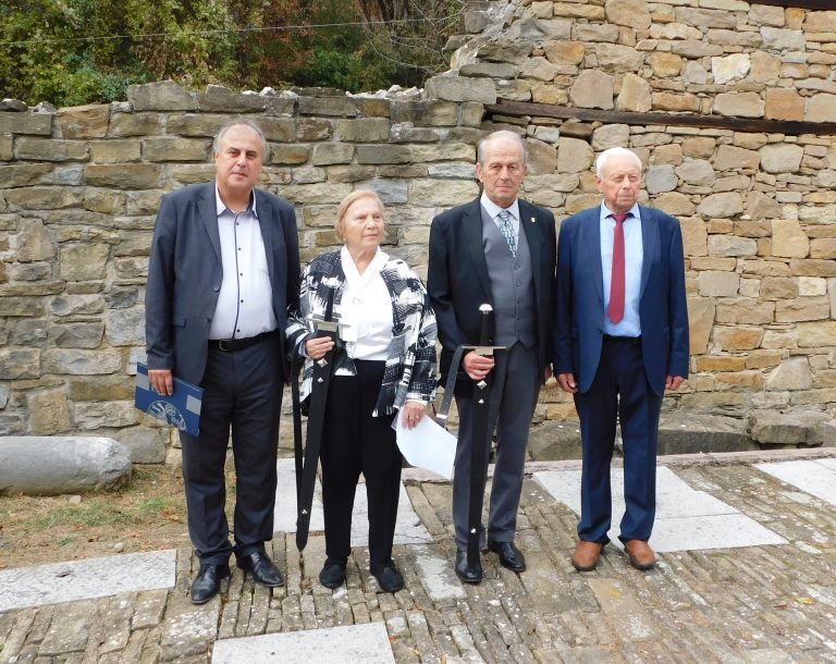 Проф. Пламен Джуров и проф. Ана Савова станаха носители на “Меча на Асеневци”