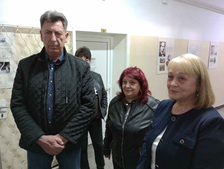 Синдикални борби доведоха до протест пред РУО – Велико Търново и искане за оставка