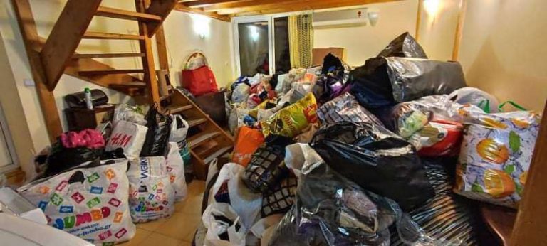 Кампания „Подари топлина” за събиране на дрехи организира Младежкият Интеракт клуб