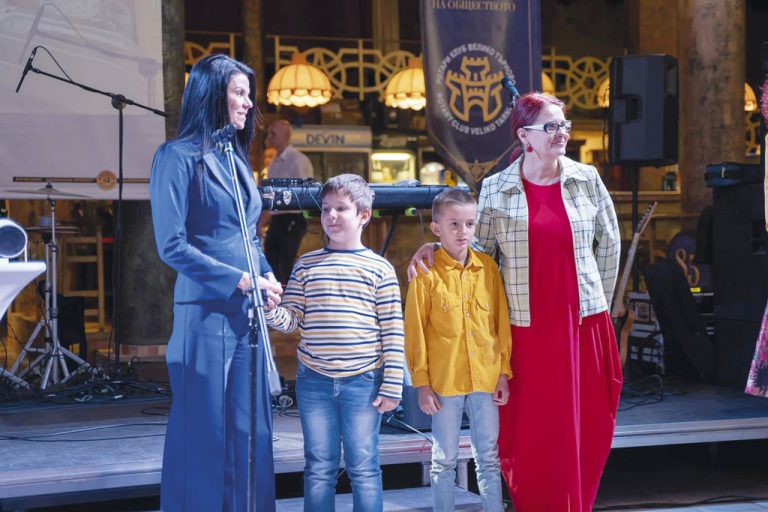 Фондация “Искам бебе” получи националната награда на Ротари – България