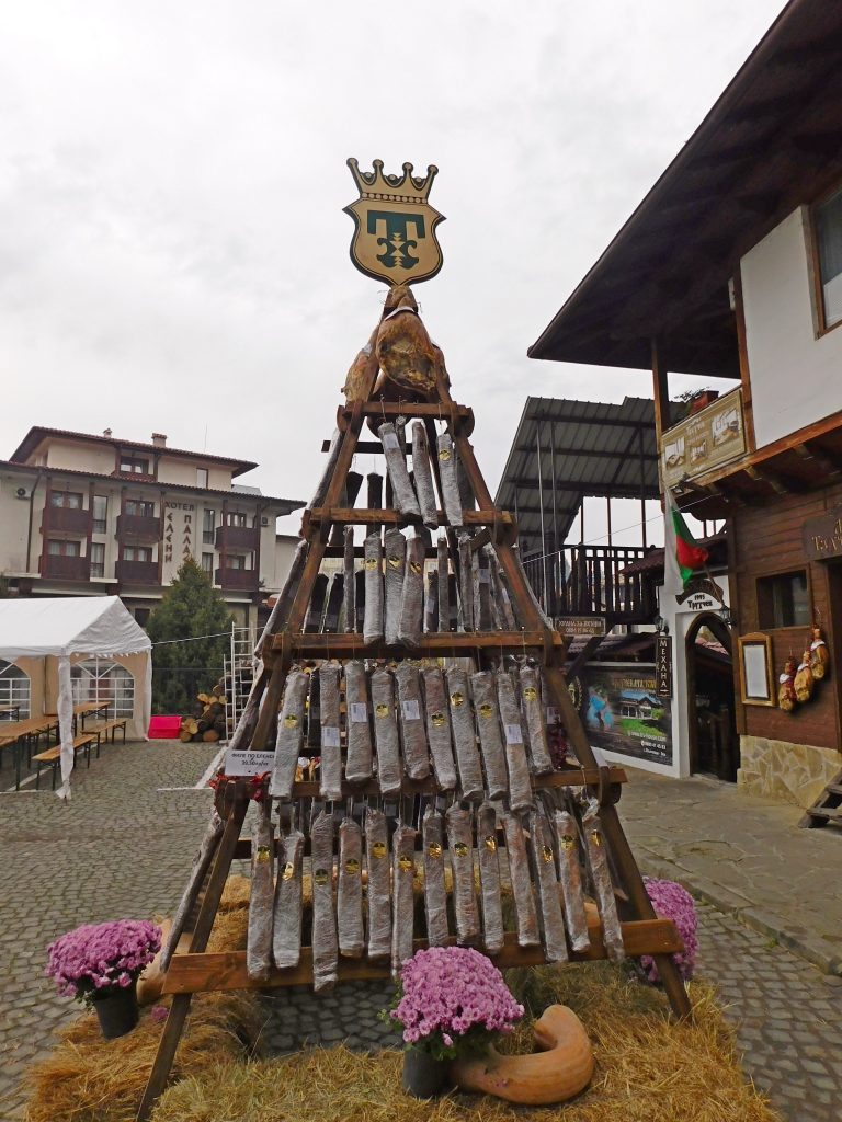 Празникът на еленския бут отново събра хиляди гости