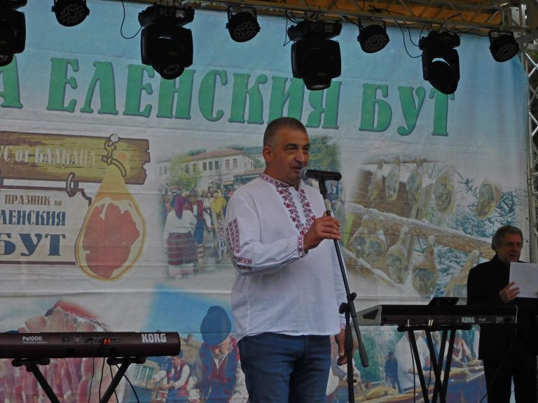 Празникът на еленския бут отново събра хиляди гости