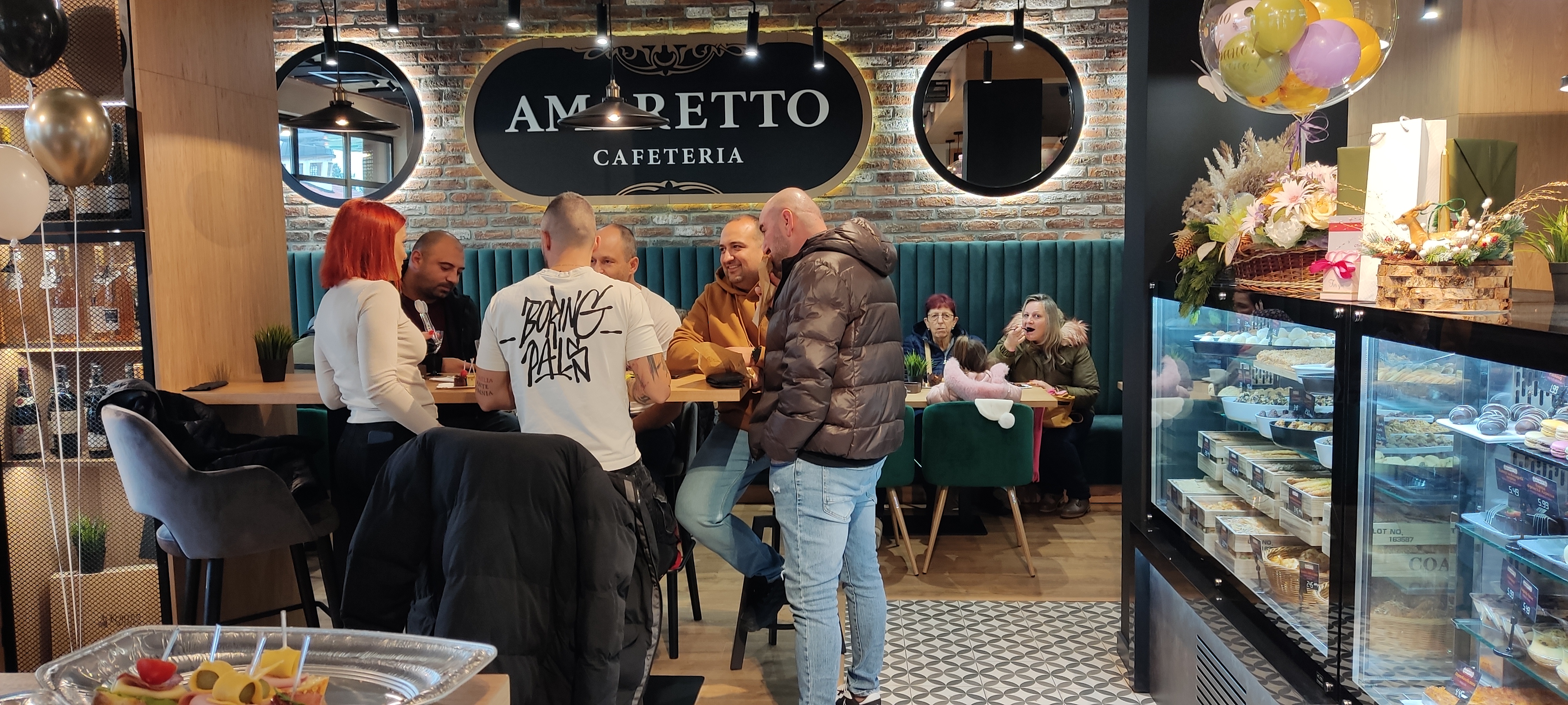 Boulangerie sucrée « Amaretto » 2 portes ouvertes