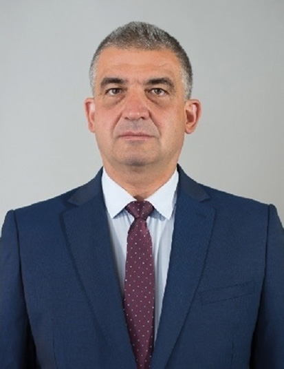 Общество | Дилян Млъзев: “Нека във всяко семейство да има здраве, късмет и благополучие!”