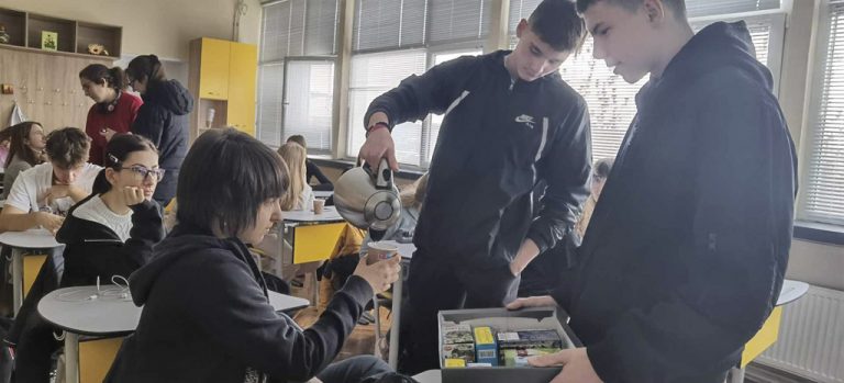 Великотърновско училище работи по  проект “Грижовните мъже в действие”