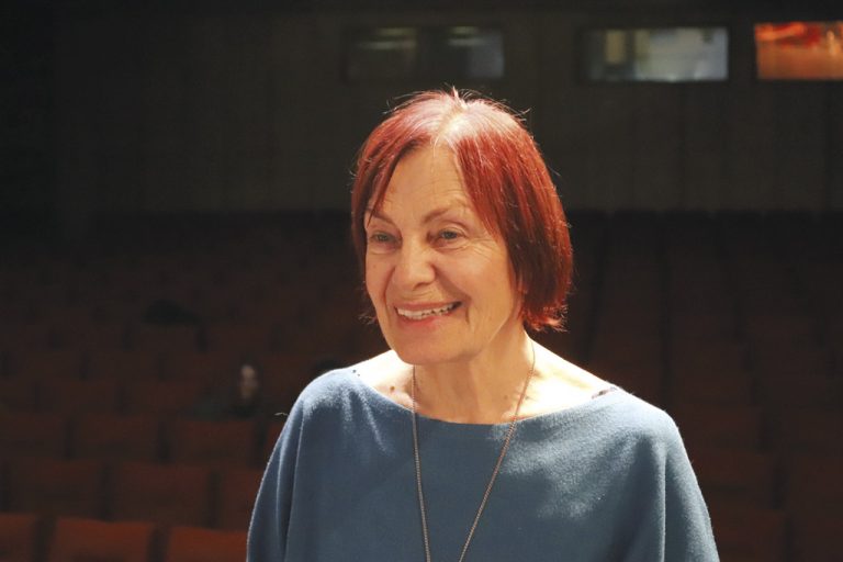 Общество | Йълдъз Ибрахимова: Най-важното е  да си направиш кефа като си на сцената