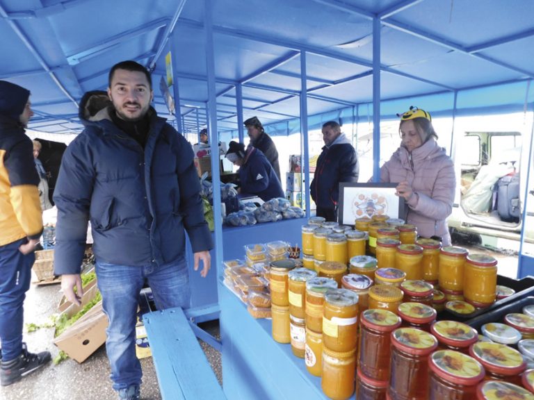 Фермерският  пазар събира великотърновци и за Коледа