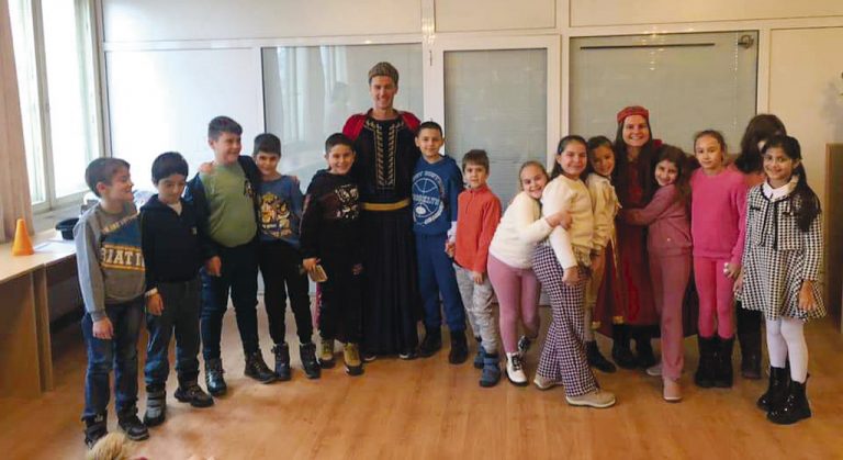 Общество | Гимназисти пресъздадоха легенди за Търново пред третокласници