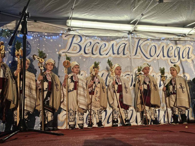 Грейнаха коледните светлини на Горна Оряховица