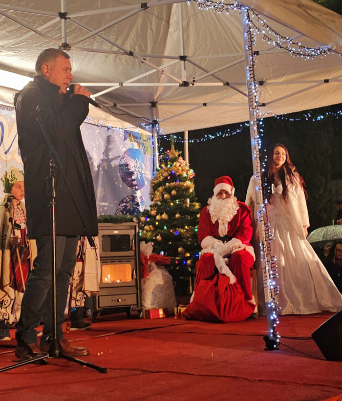 Грейнаха коледните светлини на Горна Оряховица