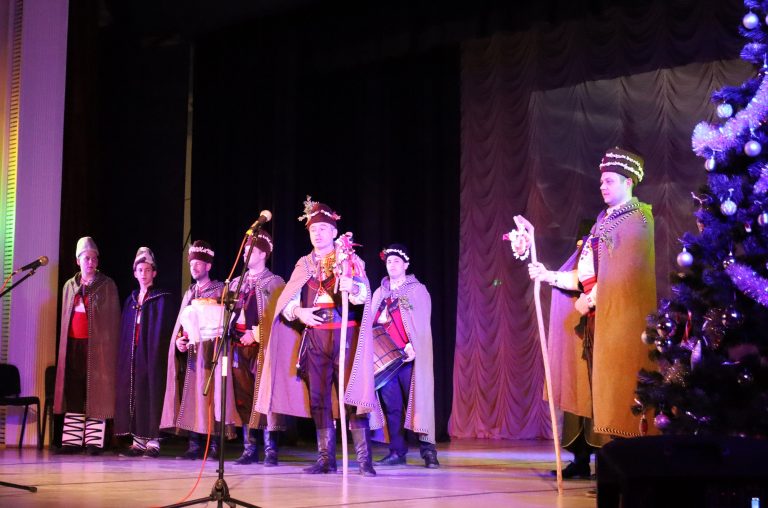 Поредица от празнични прояви имаше в Лясковец и в селата на общината за Коледно-новогодишните празници