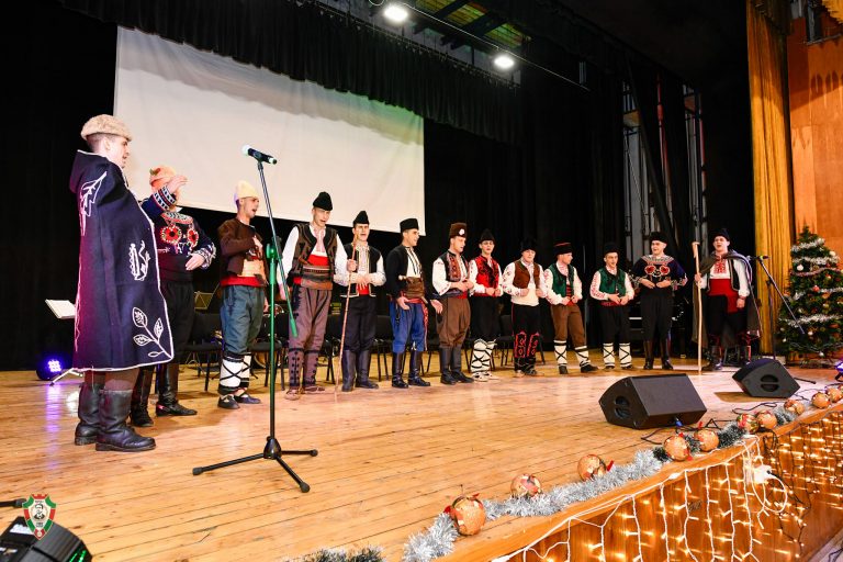 8 000 лева събра Благотворителния бал на НВУ за обучаеми в неравностойно положение