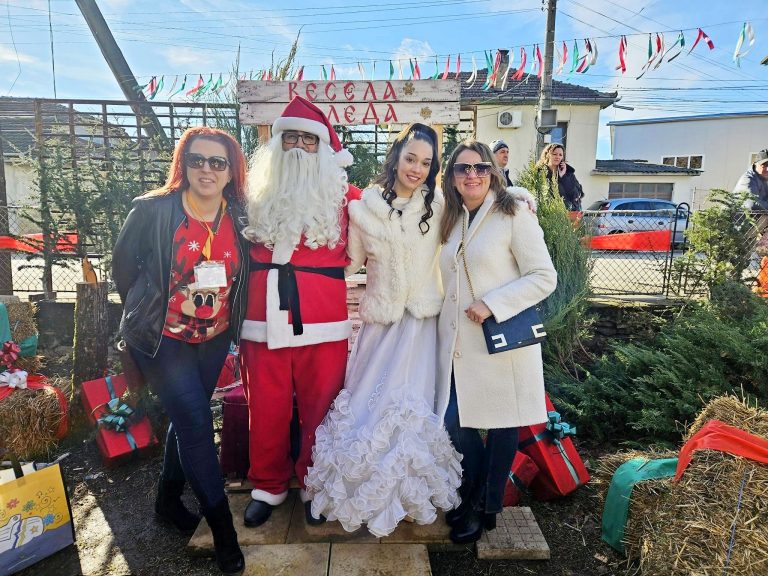 Поредица от празнични прояви имаше в Лясковец и в селата на общината за Коледно-новогодишните празници