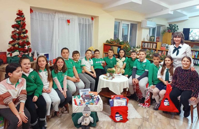 Поредица от празнични прояви имаше в Лясковец и в селата на общината за Коледно-новогодишните празници