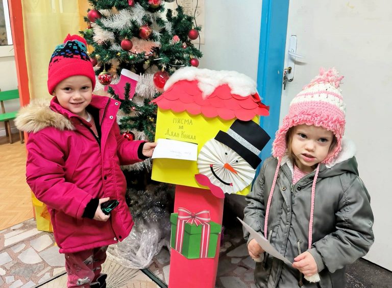 Поредица от празнични прояви имаше в Лясковец и в селата на общината за Коледно-новогодишните празници