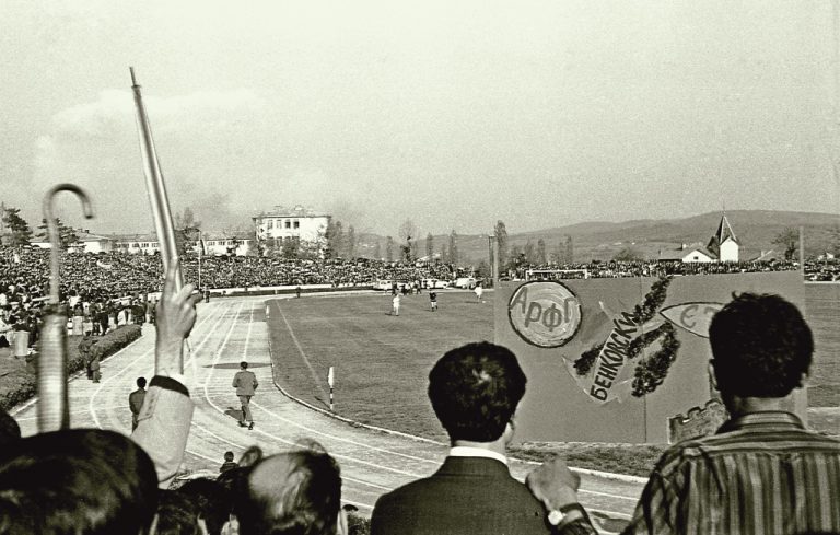 Къща-бижу – съблекалня на “Етър”, остава недостигната по хубост във футболната ни история