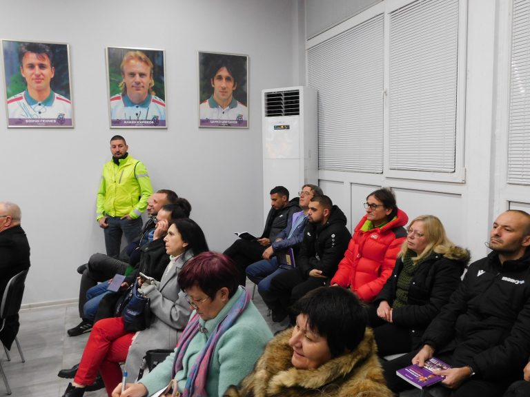 Представянето на книгата “24 крачки към историята. 100 години “Етър” събра легенди на клуба